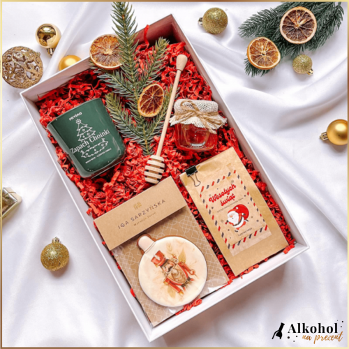 GWIAZDOR ZESTAW KAWA ZE ŚWIECZKĄ I SŁODYCZAMI - PREZENT NA BOŻE NARODZENIE