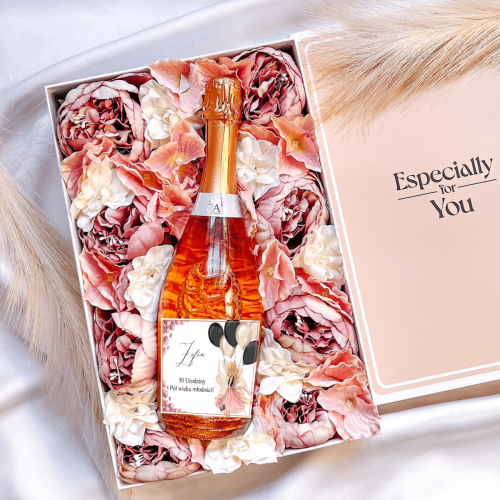 DZIEWCZYNA Z BALONAMI 50 URODZINY PROSECCO MIONETTO ROSE WE FLOWERBOX - PREZENT NA 50 URODZINY