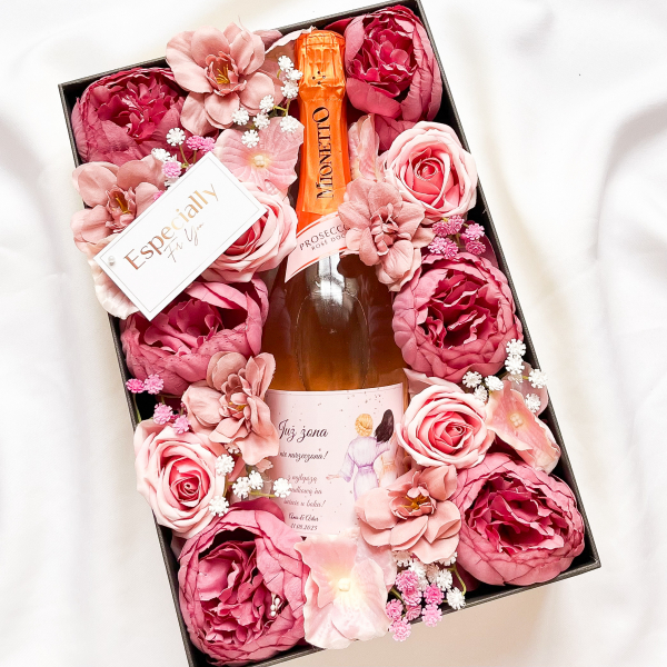 BEST FRIENDS MIONETTO ROSÉ FLOWER BOX- PREZENT NA WIECZÓR PANIEŃSKI