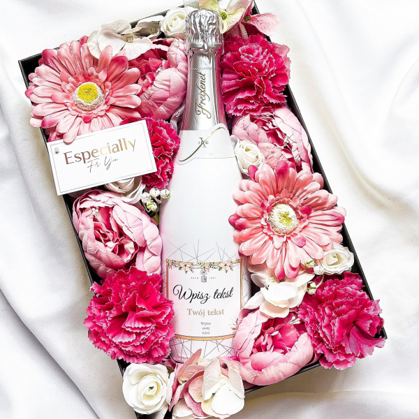 NA KAŻDĄ OKAZJĘ FREIXENET ICE WE FLOWERBOX - POMYSŁ NA PREZENT