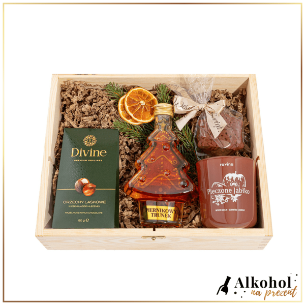 ŚWIĄTECZNY ZESTAW LIKIER PIERNIKOWY TRUNEK CHOINKA ZE ŚWIECZKĄ W SKRZYNCE Z ŻYCZENIAMI - ZESTAW NA BOŻE NARODZENIE