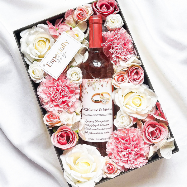 ROCZNICA OBRĄCZKI CARLO ROSSI PINK MOSCATO WE FLOWERBOX - PREZENT NA ŚLUB