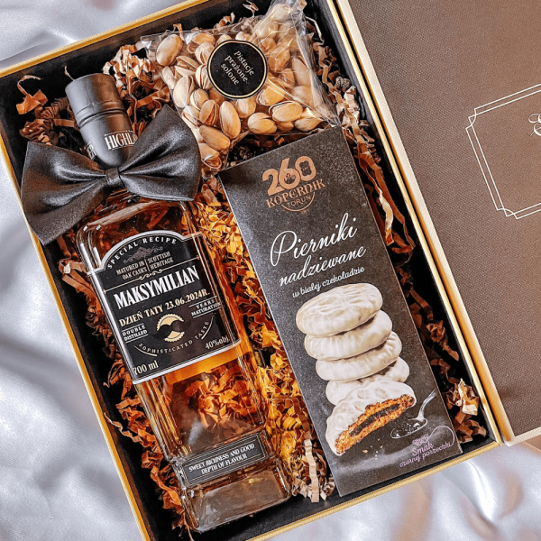 DZIEŃ TATY ZESTAW WHISKY HIGHLANDER Z PIERNIKAMI - PREZENT NA DZIEŃ TATY