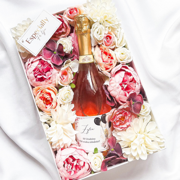 DZIEWCZYNA Z BALONAMI 50 URODZINY PROSECCO AMANTI ROSE WE FLOWERBOX - PREZENT NA 50 URODZINY